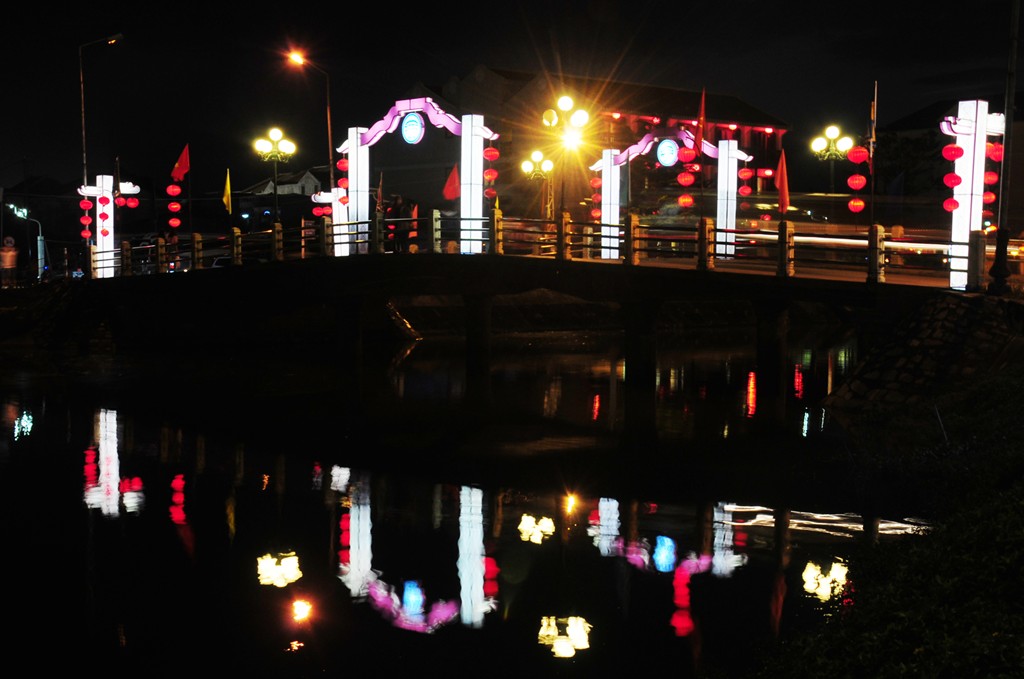 [-]Phố[-]cổ[-]Hội[-]An[-]bừng[-]sáng[-]chờ[-]đón[-]năm[-]mới